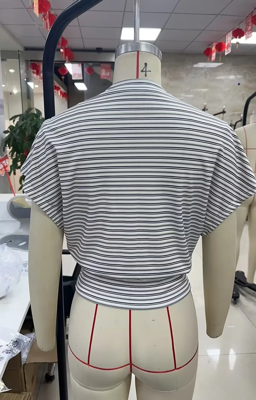 Women's Summer Striped Tops Short Batwing Sleeve Crew Neck Fitted Waist Cropped Shirt Striped Tops for Women Casual Draped Tee