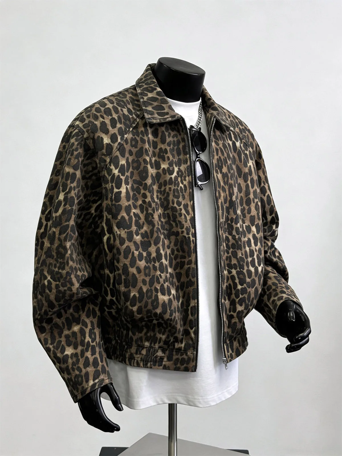 American Style Leopard Print Denim Jacket Unisex Padded Shoulder Short Loose Outerwear Spring 2026 Turn-down Collar Design Ca...