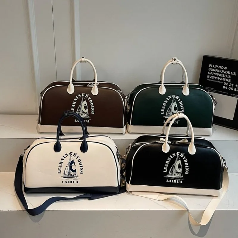 

Women's Vintage Travel Tote Stylish Large-Capacity Commuter Bag Versatile Shoulder Crossbody Handbag for Business Trip Daily Use