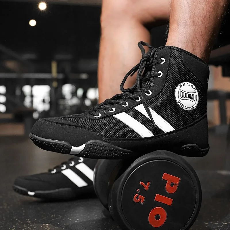 

New Cool Men Wrestling Shoes High Top Men Wrestling Sneakers Man Indoor Boxing Sport Shoes Men Non-Slip Boxing Fighting Boots