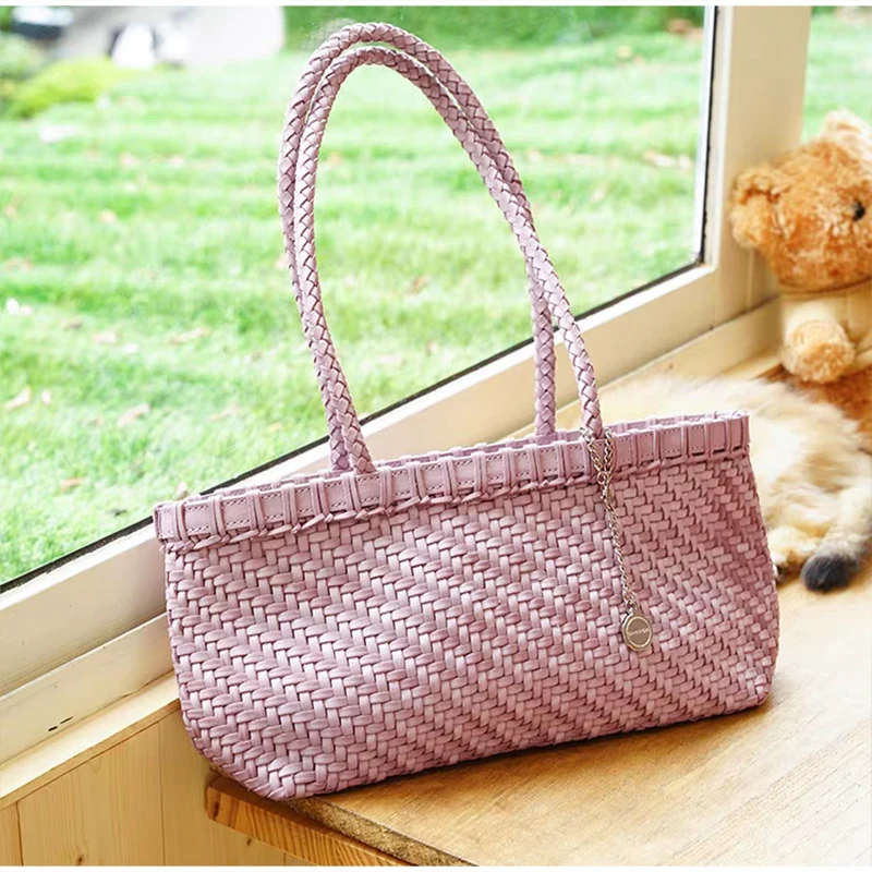 Koreanisches Nischendesign: Geflochtener Marktkorb als Schultertasche, vielseitige Damenhandtasche mit Canvas-Innentasche, Sommer-Strohtasche – Detail 13