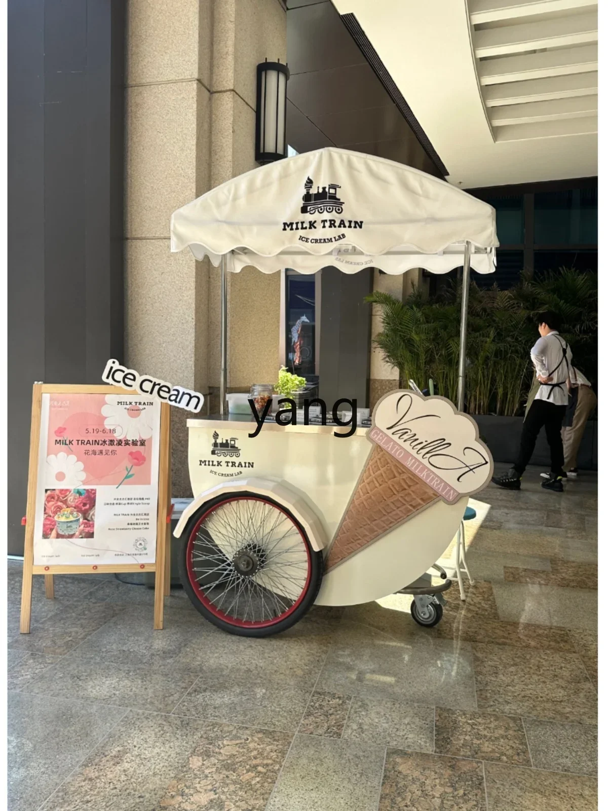 LH popular outdoor mobile ice cream dining car wrought iron food snack car shopping mall display promotional car