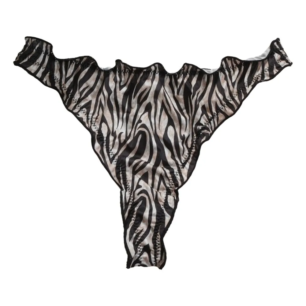 Breathable Cotton Crotch Ice Silk Panties Seamless Mid Waist Leopard Print Thong Ruffle Underwear Women's Summer Briefs Girl