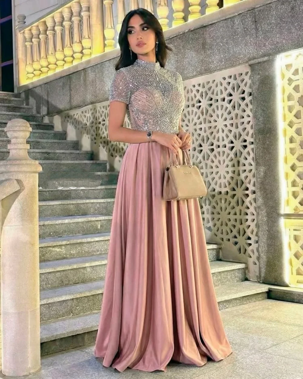 

Customized Sparkle Women Jersey Rhinestone Ruched A-line Evening Dress Classic High Collar Short Sleeves Floor Lenght Party Gown