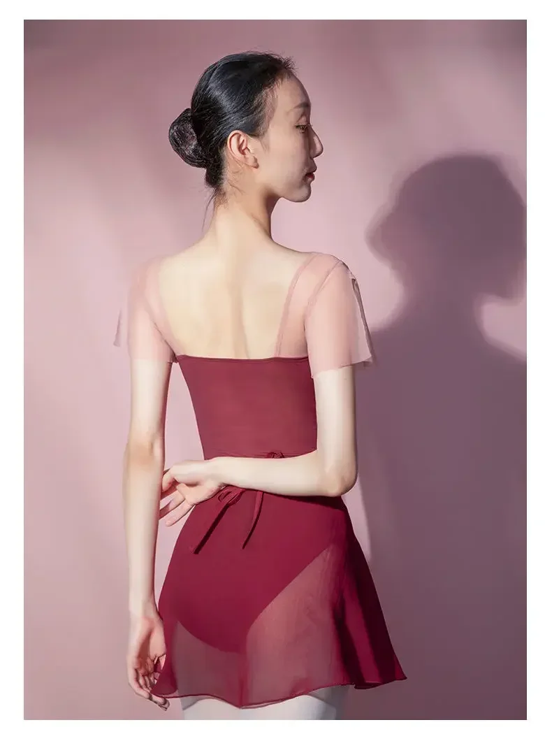 Damskie trykoty baletowe ubrania taneczne dla dorosłych miękkie body z krótkim rękawem strój baletowy ubrania do ćwiczeń dla dorosłych siatkowy kombinezon do tańca