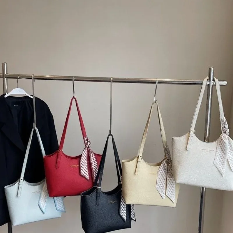 

Elegant Unique Designer Diaper Bag For Women Crossbody Handbag Luxury Leather Tote Large Capacity Simple Letter Logo Solid
