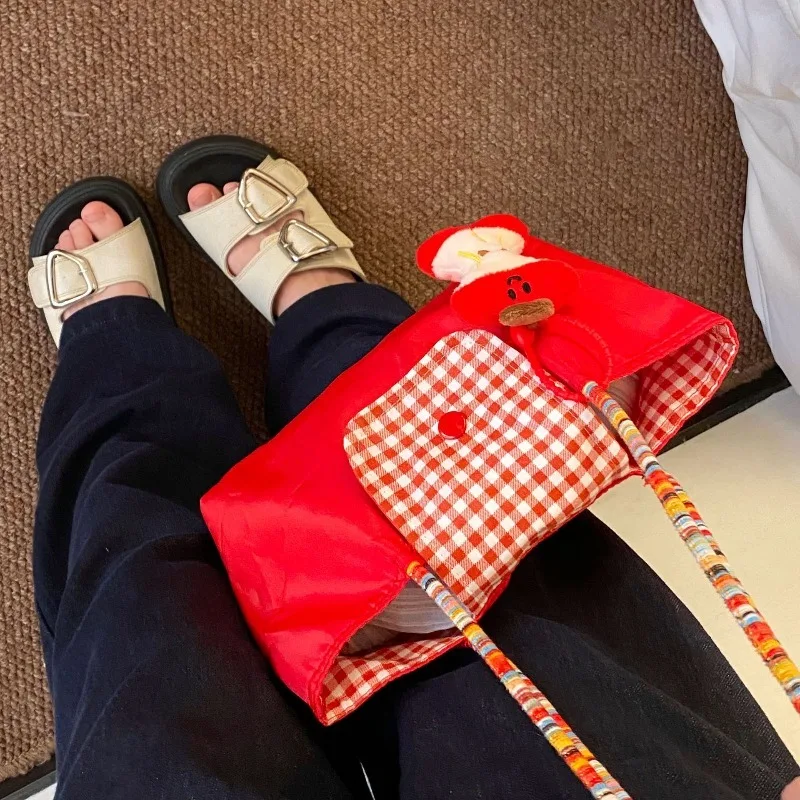 

Новая красная клетчатая сумка-тоут для женщин, большая вместимость, в корейском стиле, в стиле lazy style для работы и поездок на работу, простая сумка-тоут, маленькая сумка-тоут.