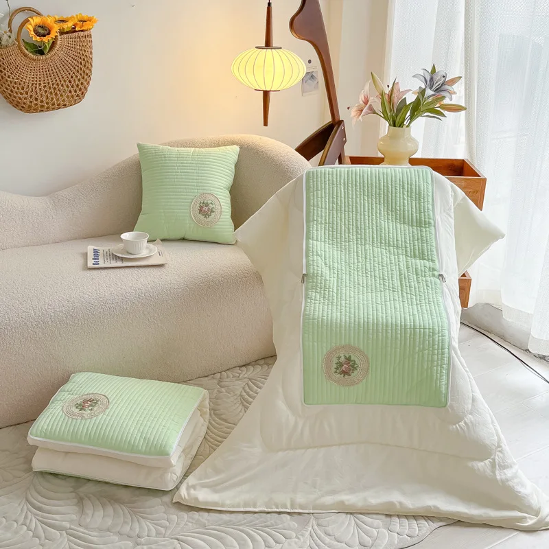 Новая корейская версия стеганого хлопка двойного назначения с вышивкой, монтируемая в автомобиле офисная подушка для сна, диванная подушка, одеяло