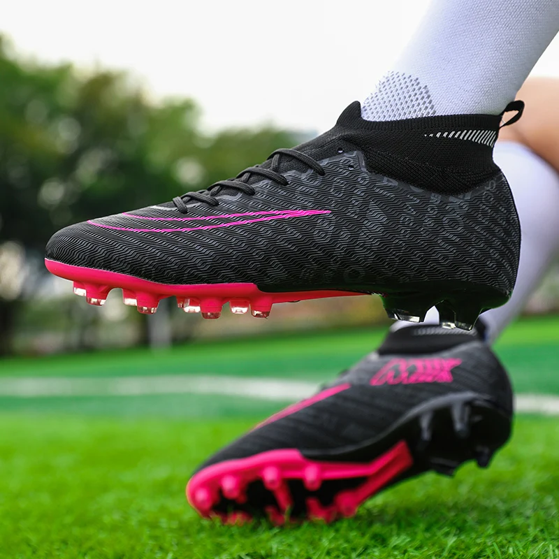 New Top Quality Men Training Football Boots Ultralight Training Shoes Drop Shipping Soccer Shoes Comfortable Ankle Grass Cleats