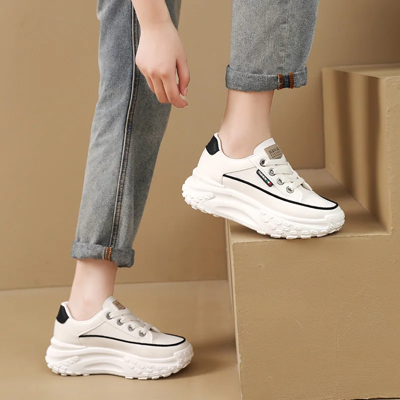 Autumn 2023 casual sports shoes Korean version of running shoes platform shoes to increase the height of women\'s father shoes