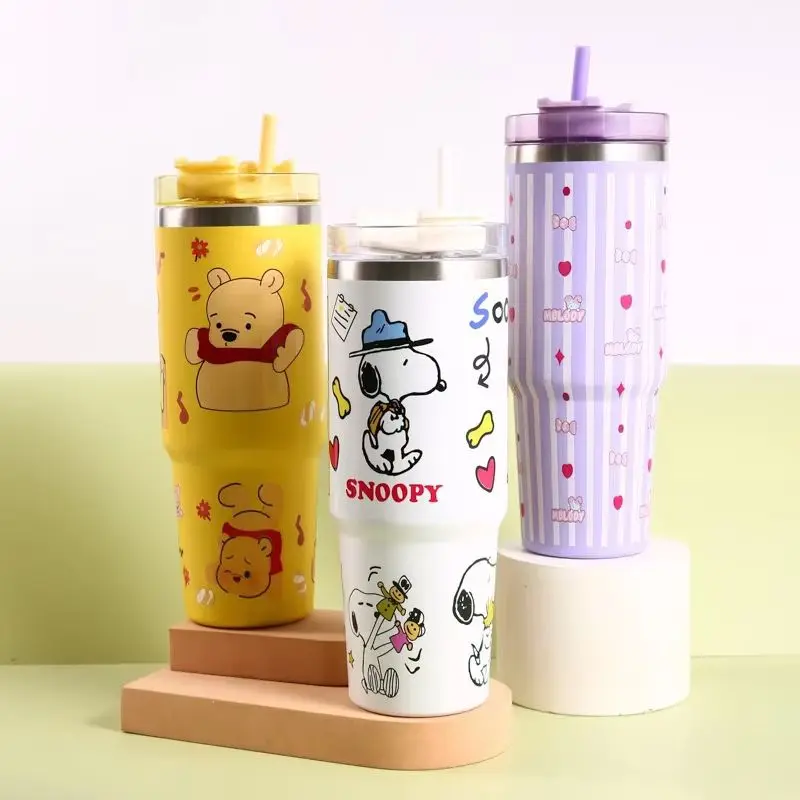 Sanrio Hello Kitty Cinnamoroll Termos na zimno 30 uncji Urocza butelka na wodę ze stali nierdzewnej Kubek ze słomką Automatyczny kubek Prezent dla dziewczynek