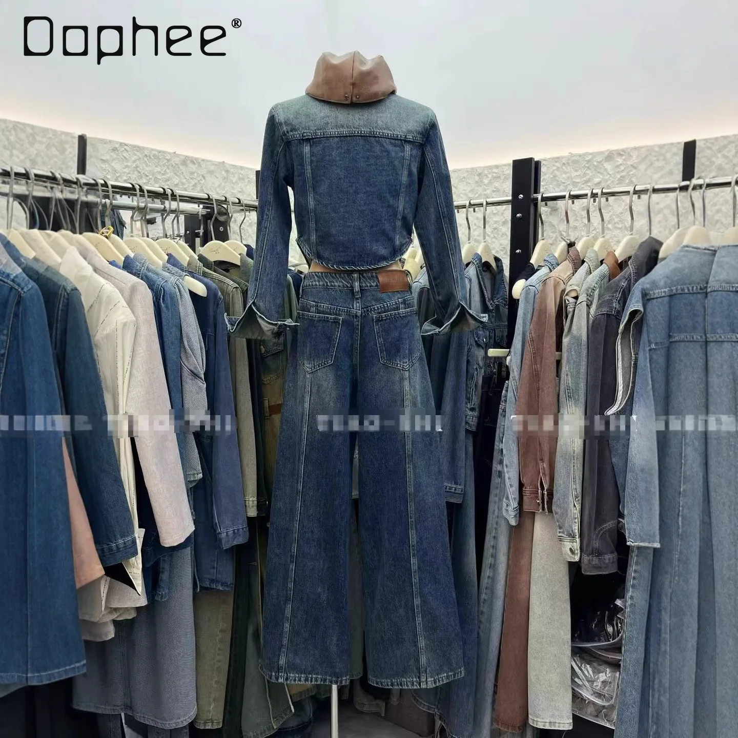 ชุดสูทเดนิมสไตล์เกาหลีสุดชิค แฟชั่นใหม่ล่าสุดสำหรับฤดูใบไม้ร่วง เสื้อแจ็คเก็ตปกเสื้อสั้นทรงเข้ารูป กางเกงขายาวทรงตรงเอวสูง ชุดเซ็ตสองชิ้นสำหรับผู้หญิง