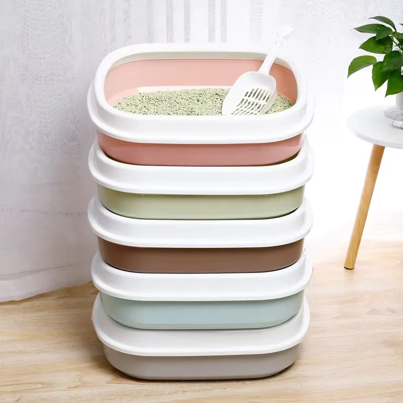 

Plastic Cat Litter Box Semi-Enclosed Splash-Proof Oval High Sides Includes Cat Litter Scoop