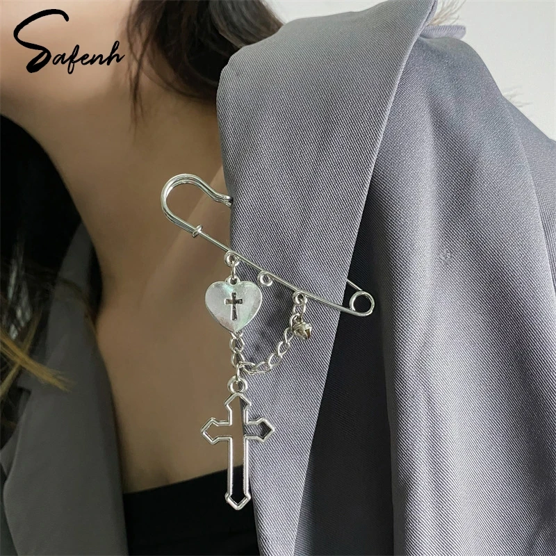 Fashion Heart Angel Wings Chain Brooch For Women Men Creative Suit Decoration Tassel Chain Pin Clothing Jewelry Accessories Gift