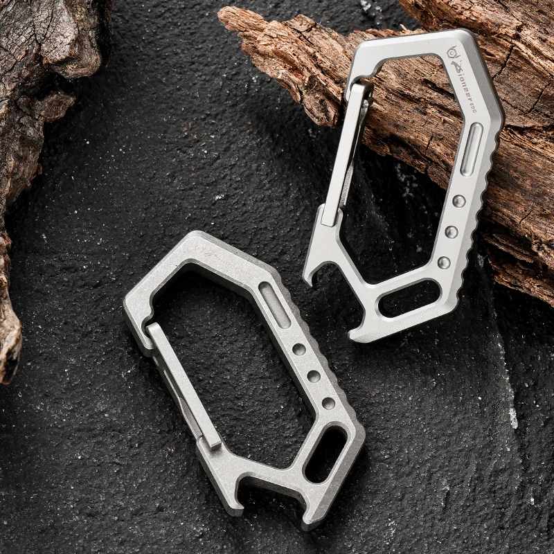 

Titanium alloy Keychain Multifunctional Keychain Bottle Opener, Titanium Carabiner