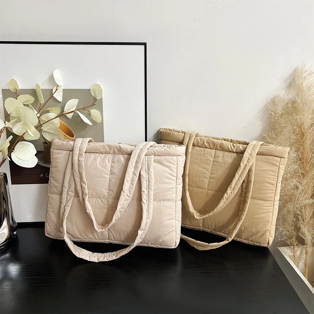 

Women Puffer Tote Bag Soft Cloud Tote Bag Large Capacity Padded Shoulder Handbag Zip Closure Solid Color Stylish Commuting Bag