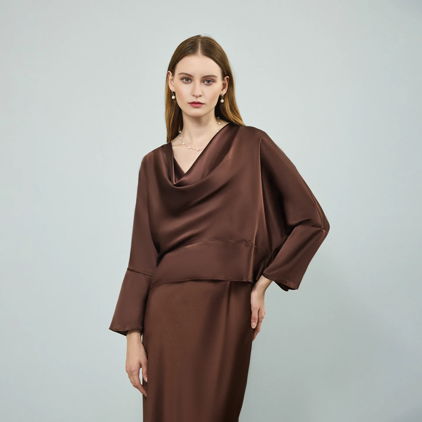 

2026 New Silk V-Neck Nine-Arm Women's Top Cross-Border Sweet Style Long Sleeve Regular Sleeve Polyester Fiber 100%