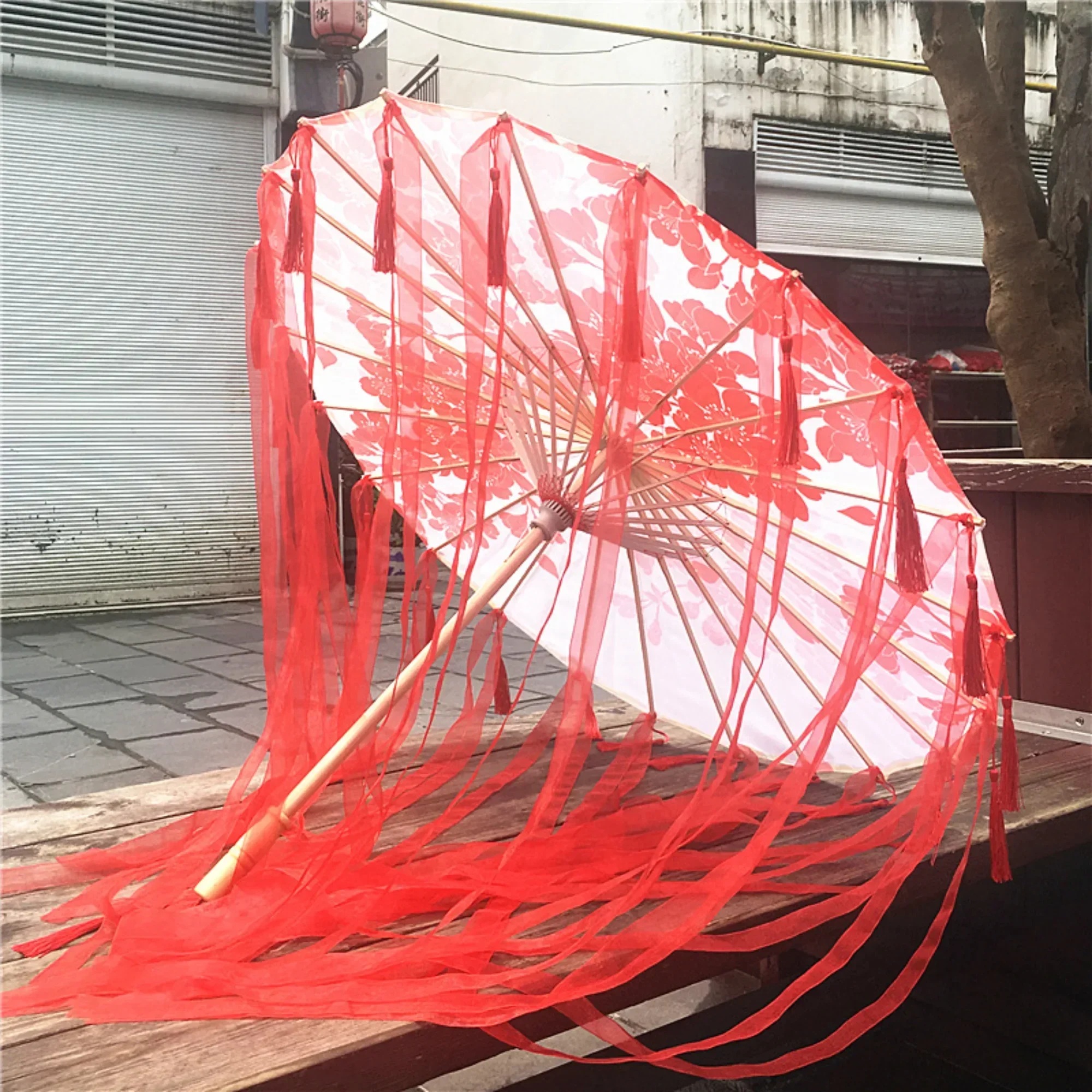 Chinese Umbrella Ancient Tassel Cos Hanfu Antique Oil Paper Umbrella Ancient Red Flower Ribbon Prop Parasol Woman cosplay Uv