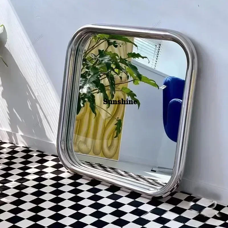 

Silvery Hand Mirror Bathroom Aesthetic Shower Traffic Men Makeup Mirror Small Mirror Cute Frame Spiegel Wand Home Decorations F