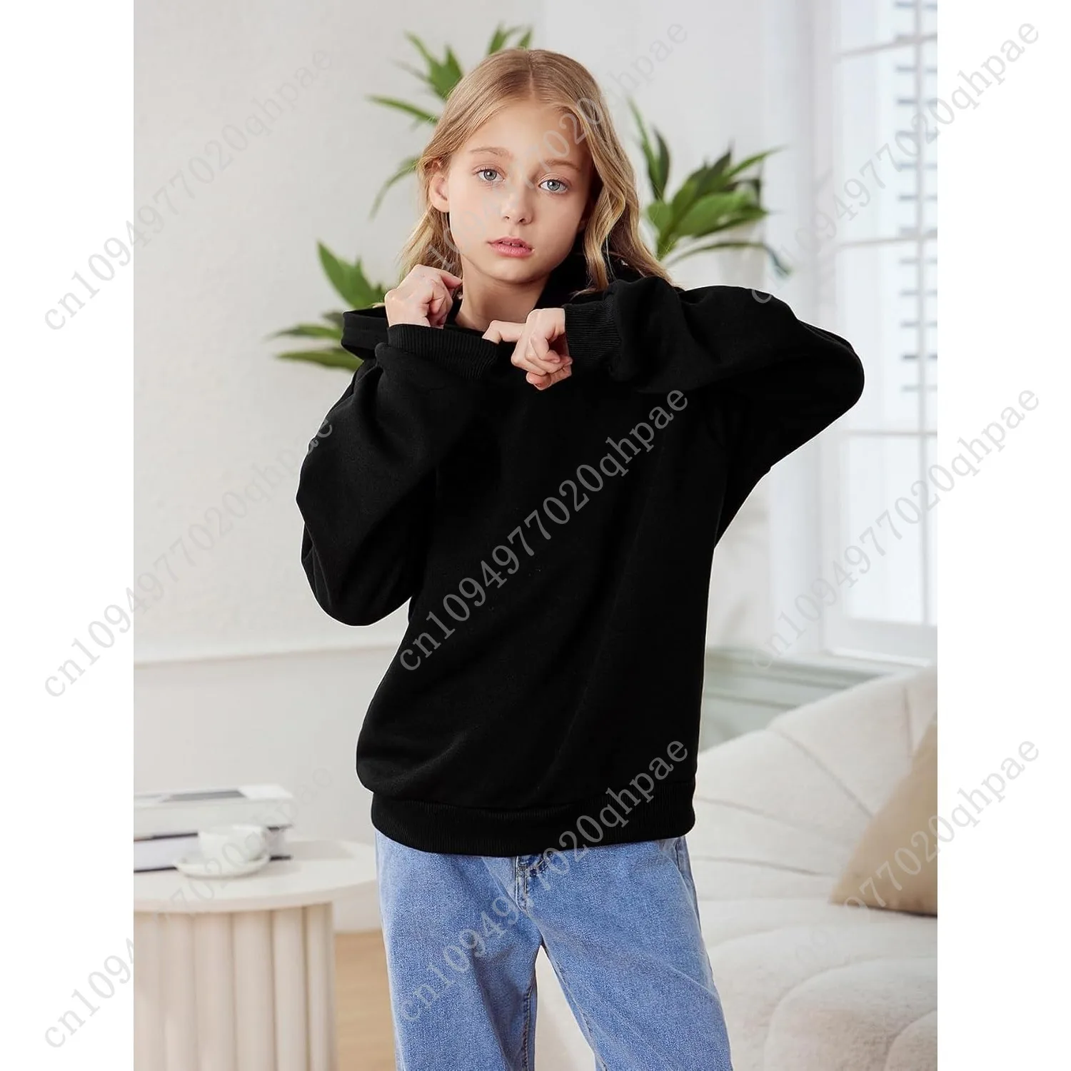 Рисунок 5 - Камуфляжная толстовка с бантом для девочек