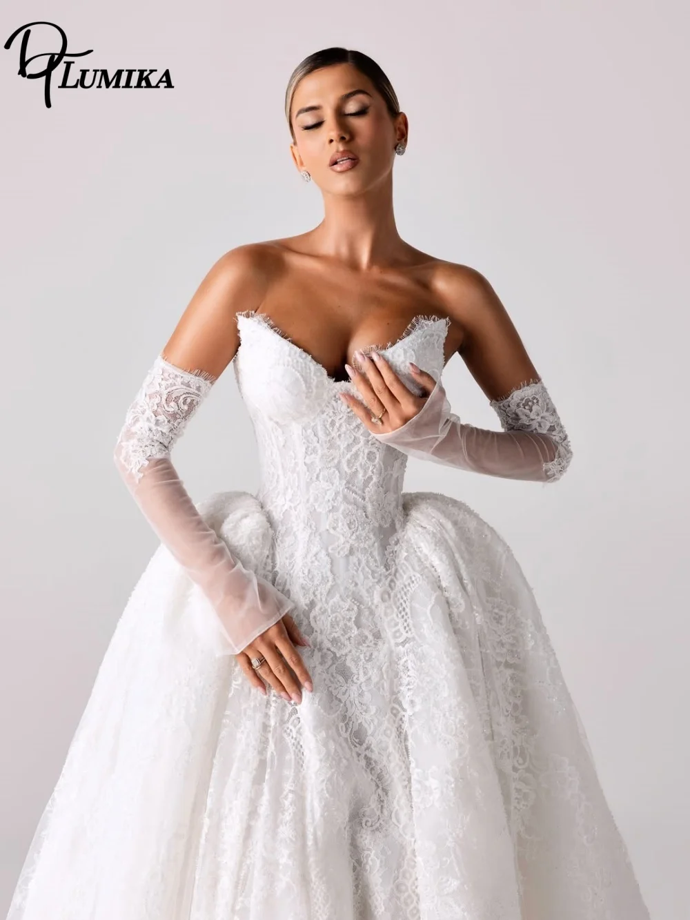 Romantic Sweetheart Corset Lace Bridal Gown 2027 Removable Illusion Lace Sleeves Voluminous Skirt Customized Vestido De Novia