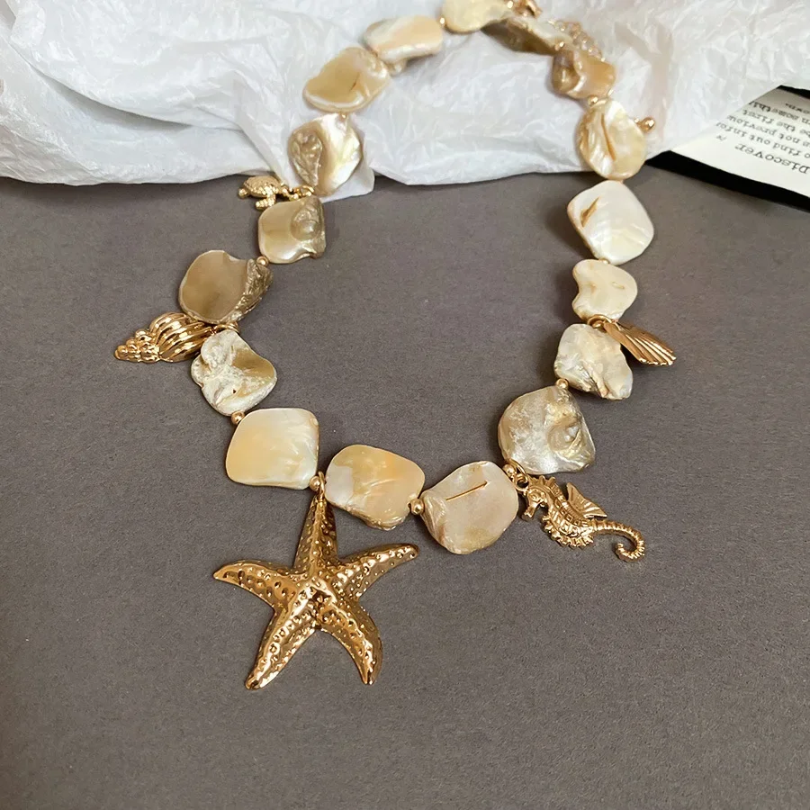 Ocean-themed  Starfish Pendant Necklaces for Women Shell Seahorse Conch Collarbone Chain Beach Vacation Style Trendy Neckchain A