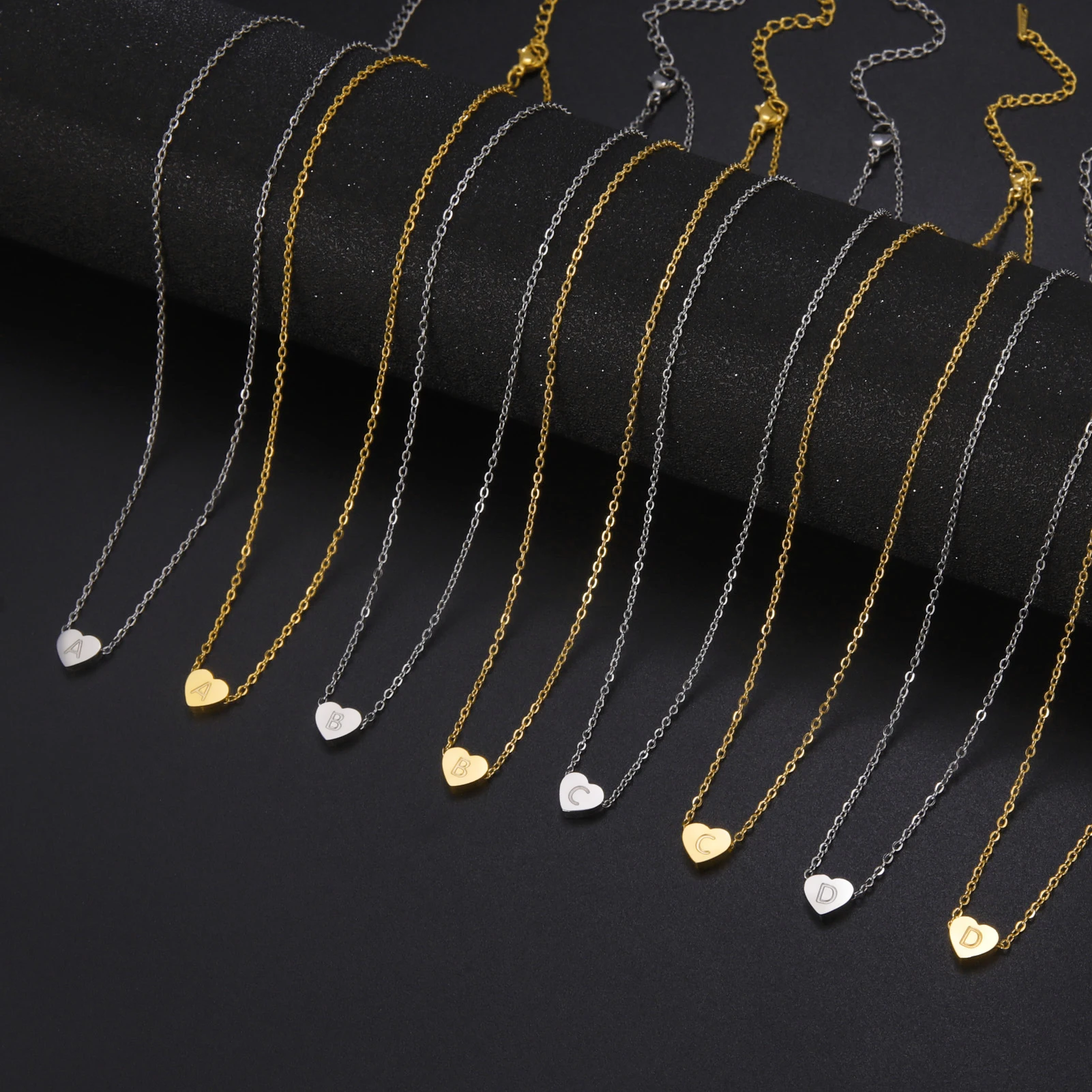

Sipuris 26 A-Z Initial Engrave Pendants Necklace For Women Stainless Steel Golden Choker Hot Fashion Jewelry Gifts For Party New
