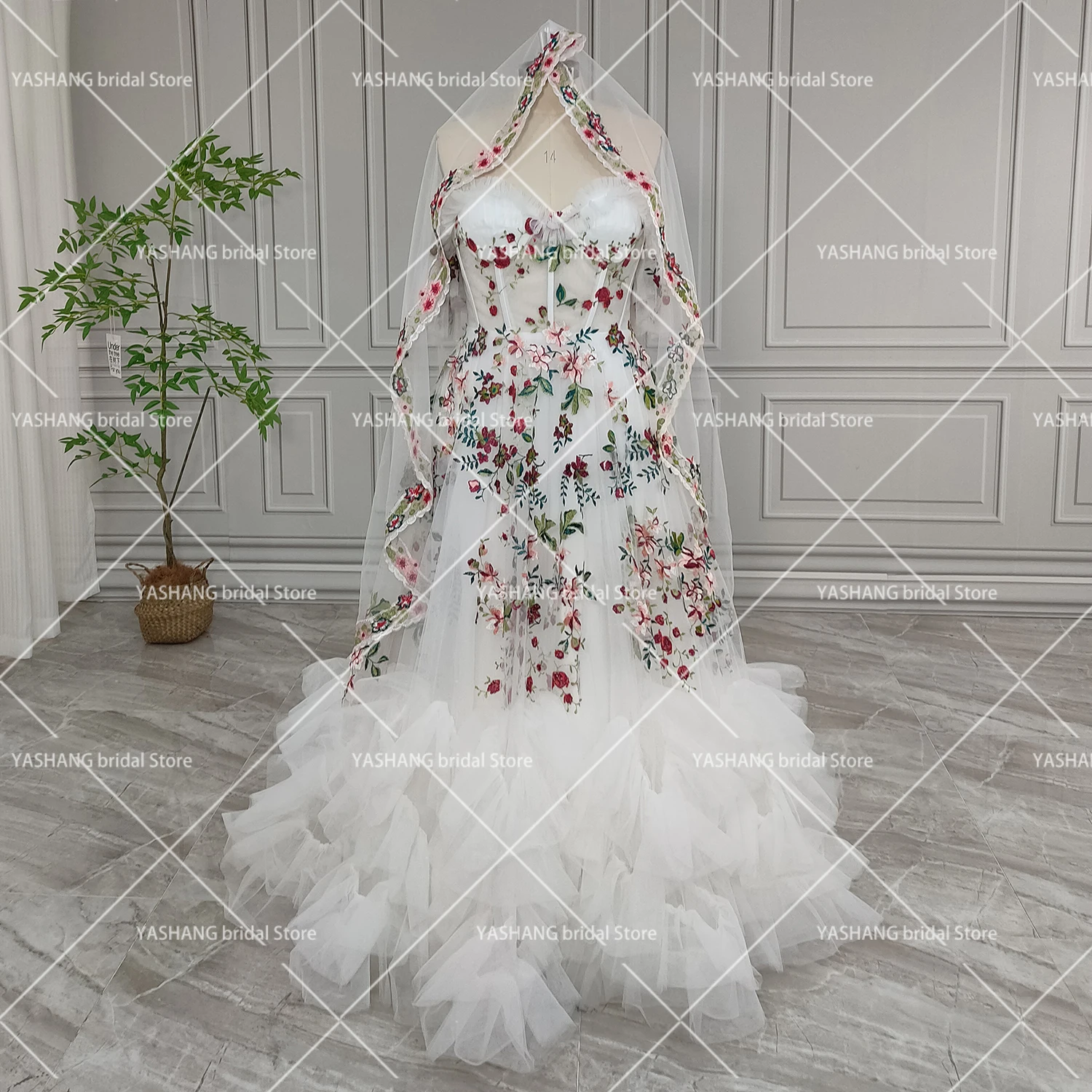 Robe de Mariée Bouffante en Tulle et à Épaules Dénudées, Personnalisée, avec Superposition de Fleur, pour Patients