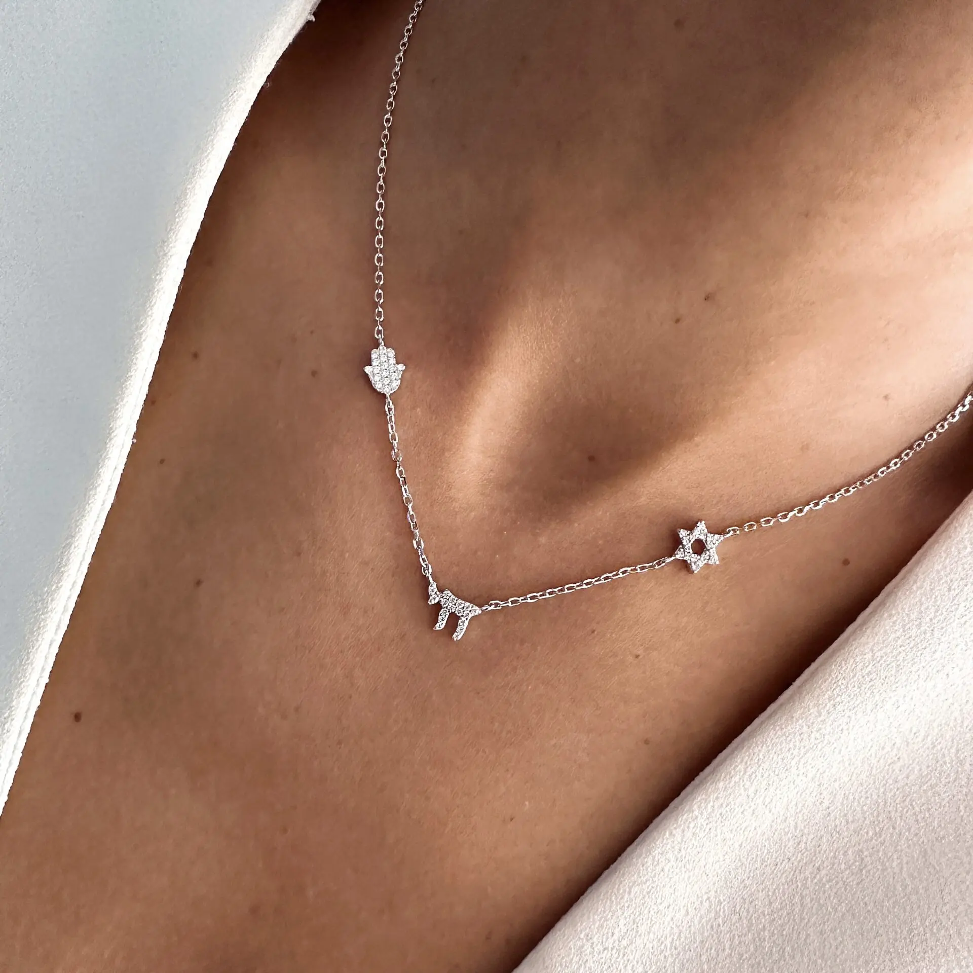 Jewish Hexagram Star Hebrew Chai Hand Charm Link Chain Necklace for Women Gold Silver Color Fashion Jewelry Faith Gift Party