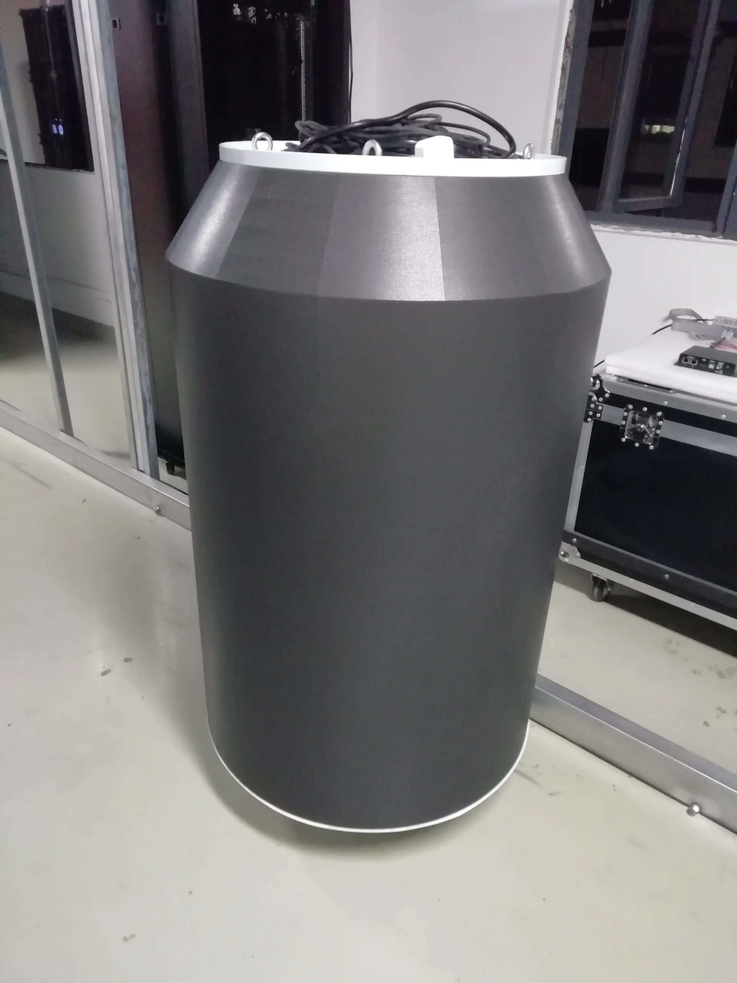 Bierflasche für den Innenbereich, kann in Soda geformt werden, runde Flasche, LED-Display, Kühler mit LED