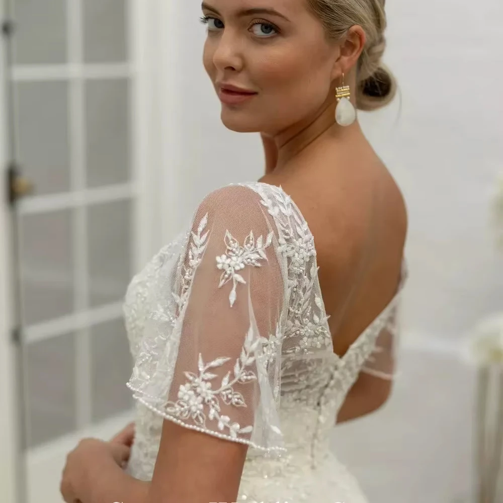 Robe de mariée courte personnalisée pour femmes, grande taille, manches chauve-souris, longueur appliquée de perles, Tulle doux, dos nu