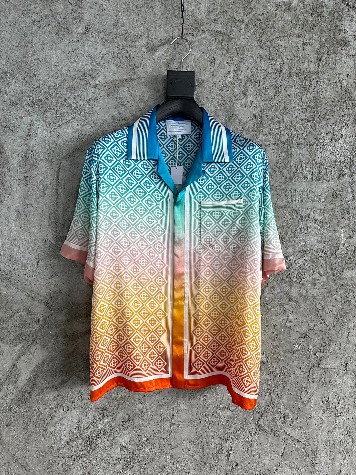 

CA 2023SS wavy silk short-sleeved shirt Silk short sleeve Gradient pattern