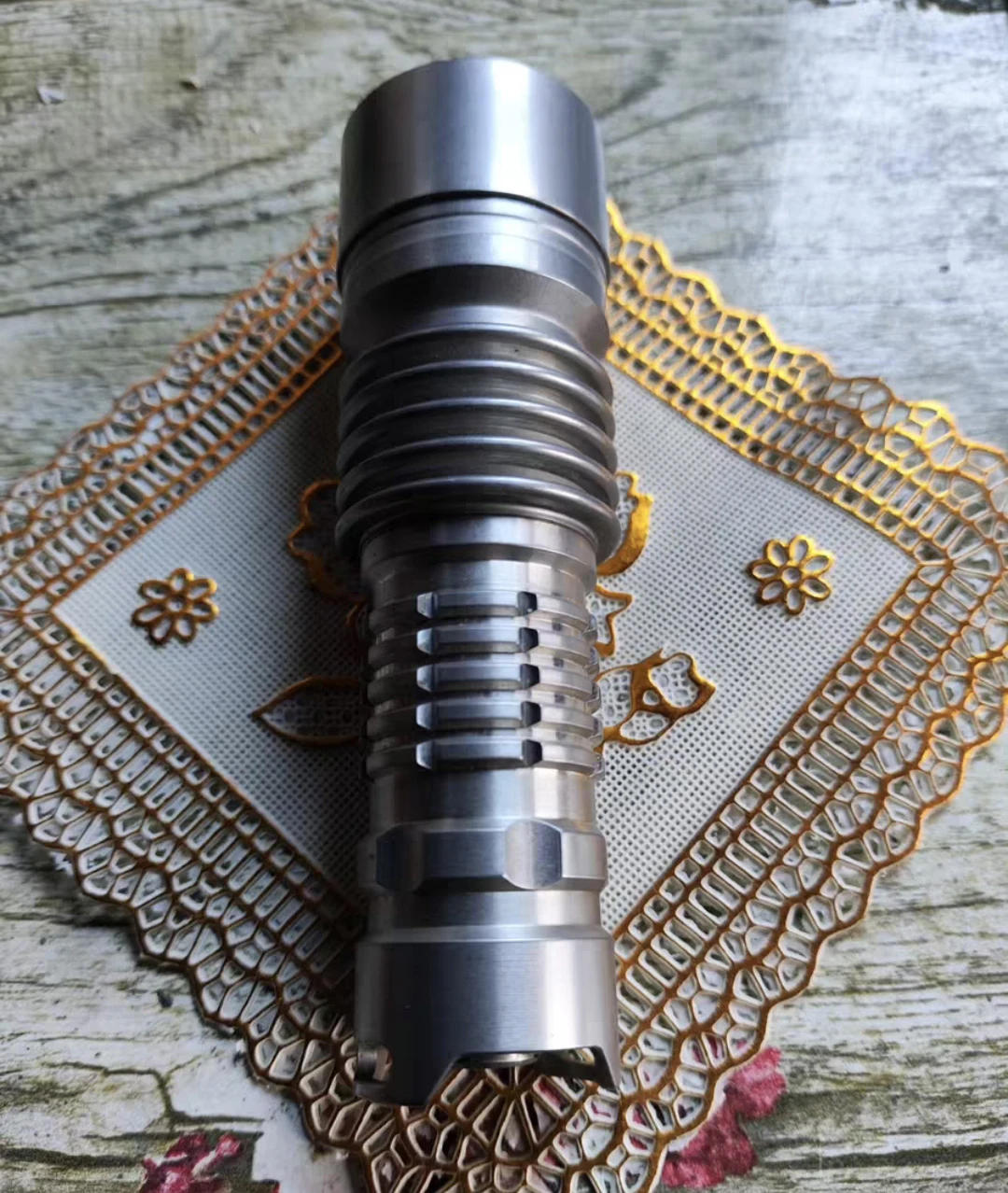 

Portable 304 Stainless Steel EDC Flashlight 18650 (Send Out No Battery)