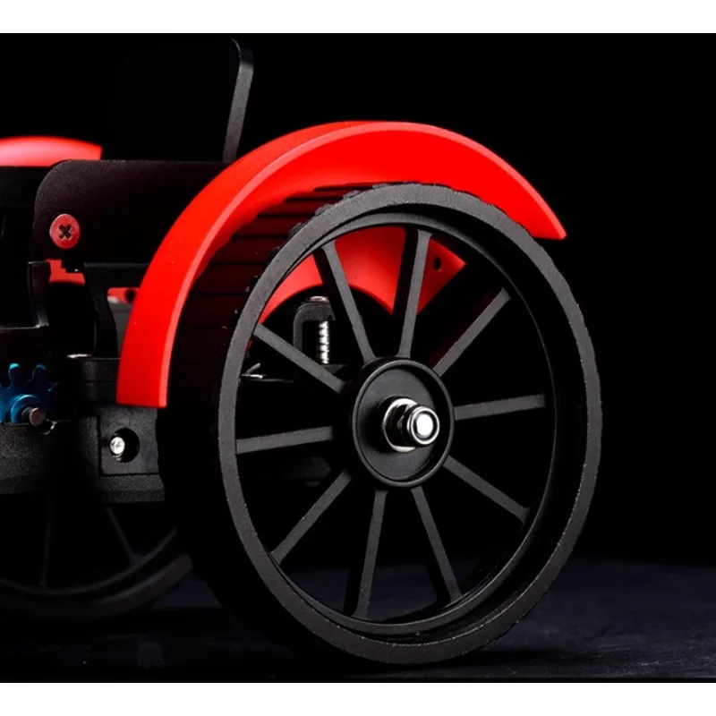 DM616トラクター アルミ合金組み立てモデル リモートコントロール可能 操作可能なメカニカルモデル 組み立てキット 100+パーツ付き