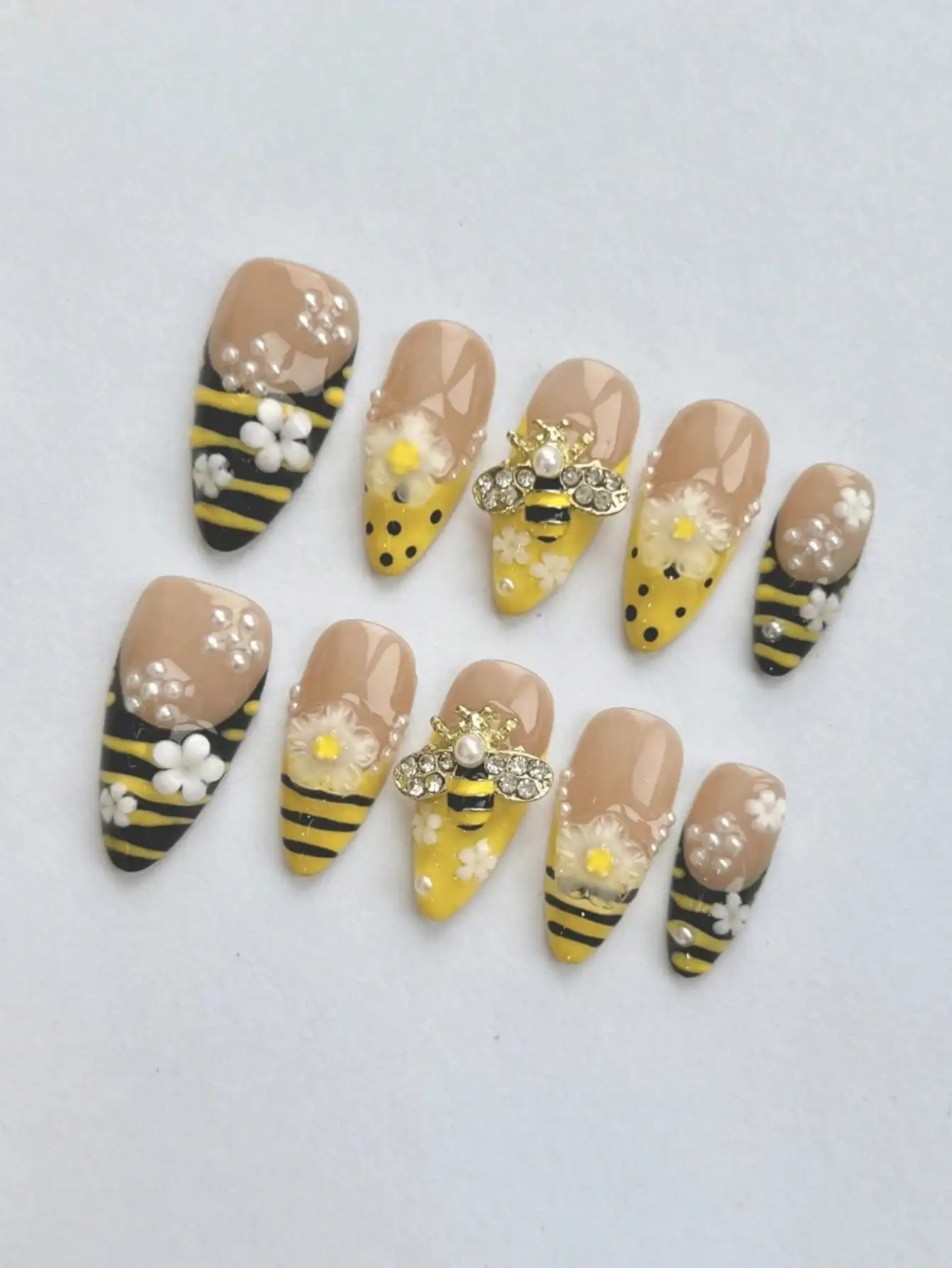 

10pcs Acrylic Almond Shaped Long Fake Nails, Nail Art Supplies For Spring/Summer, Featuring Bees & Flowers With Pearls, Sweet & Romantic Design, Suitable For Weddings, Parties, Gifts. Nail Kit Includes All Necessary Tools And Handmade Nails.