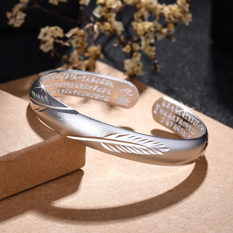 One Leaf Gets Rich Maple Leaf Bracelet Heart Sutra Matte Open Plated Carved Leaf Craft TikTok Live E-commerce Supply