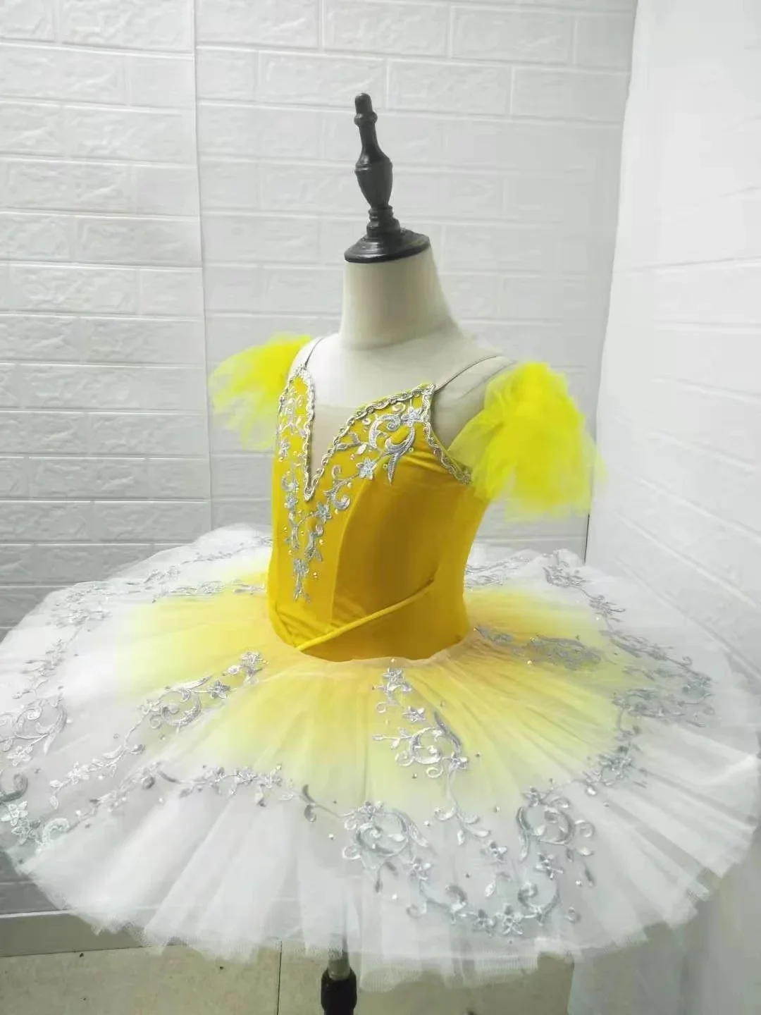 Nouveau Jupe de Ballet costumes Tutu de crêpes classiques professionnels