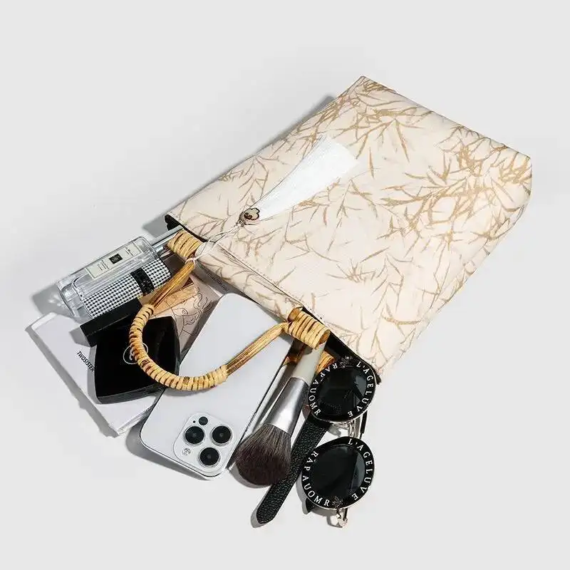 Retro Pattern Beige Handbag Women Bamboo Handle Cheongsam Dress Large Capacity Banquet Bag Ladies Elegant Premium Purse