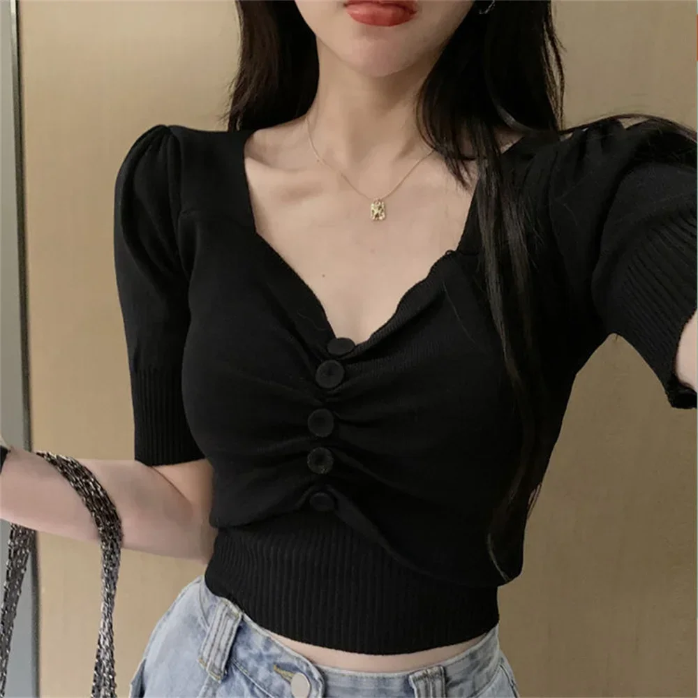 Top de punto de manga corta con botón para mujer, suéter con cuello en V, prendas de punto de oficina para verano, prendas de vestir elegantes de estilo coreano, Tops ajustados sexys