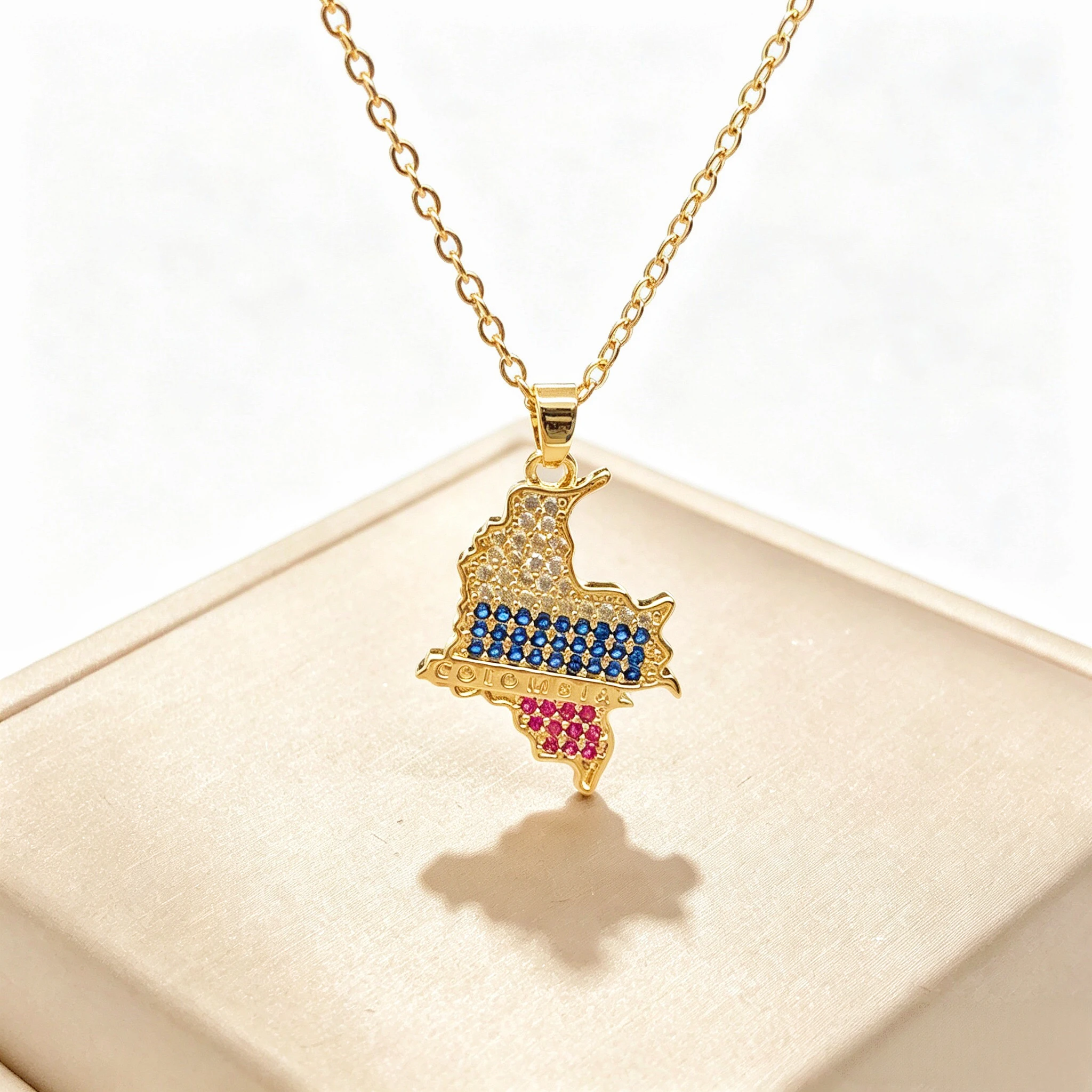 Yellow Red Blue Enamel Colombia Map Multicolor Zircon Pendant Necklace Flag Patriotic Souvenir Jewelry For Women Men Daily Wear