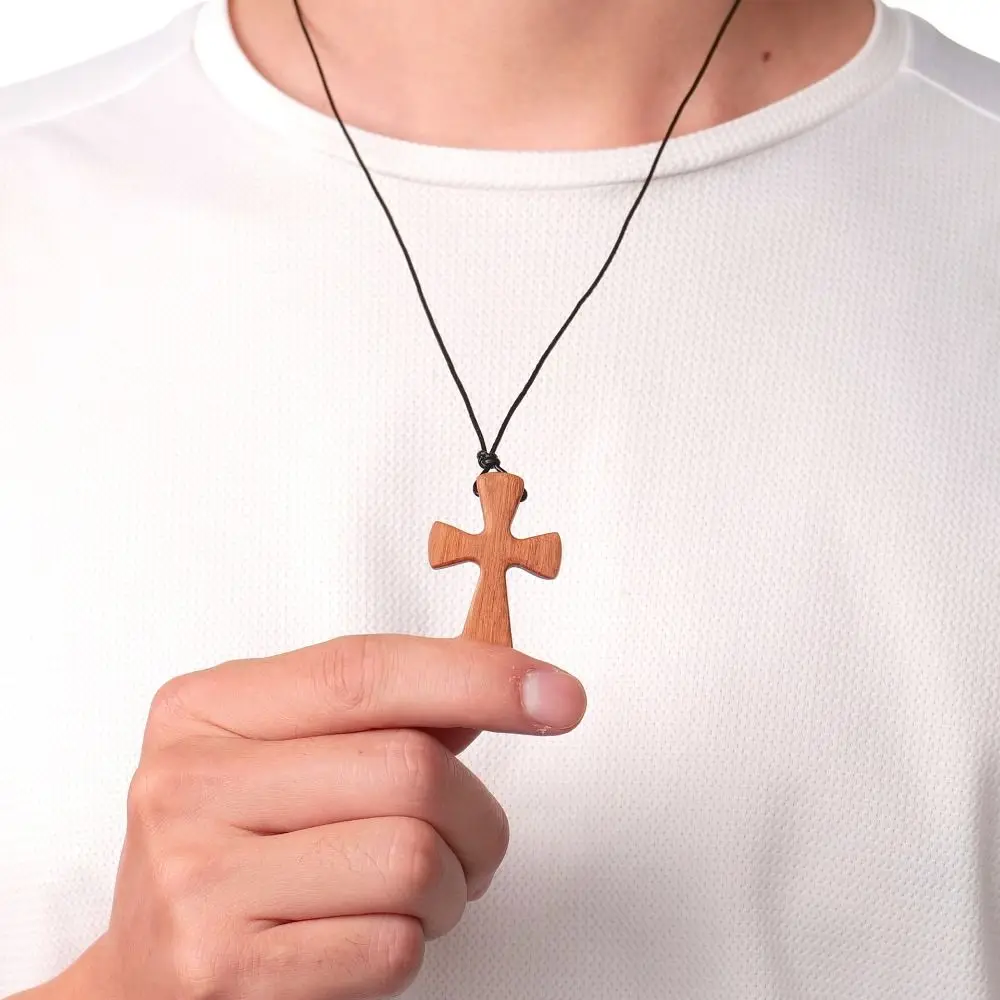 

Creative Wooden Cross Necklaces Leather Rope Hand-carved Cross Pendant Choker Unique Neckchain for Prayer Church