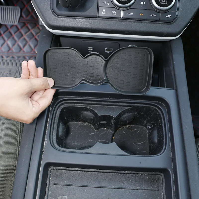 

For 20-22 Land Rover Defender central control water storage coaster car interior decoration stick water cup groove anti-skid pad