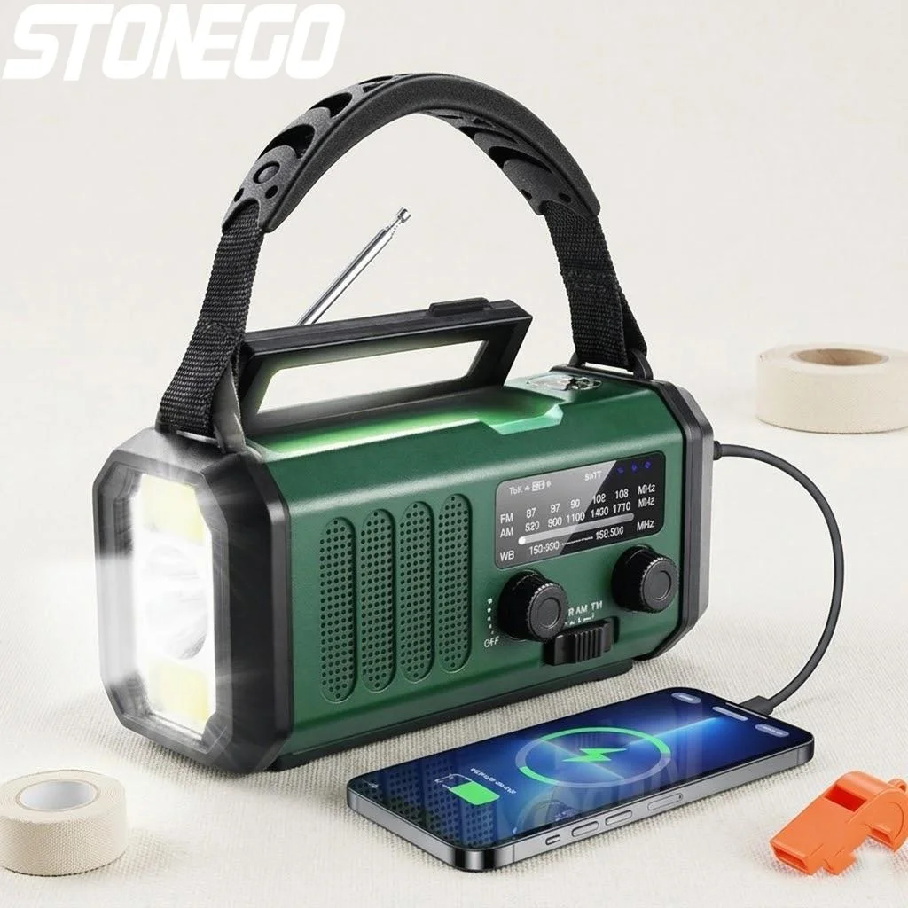 

Солнечная радиостанция AM/FM с ручным зарядным устройством 10000 мАч, USB-C зарядкой, фонариком, SOS-сигналом, компасом и функцией аварийного питания для использования на открытом воздухе