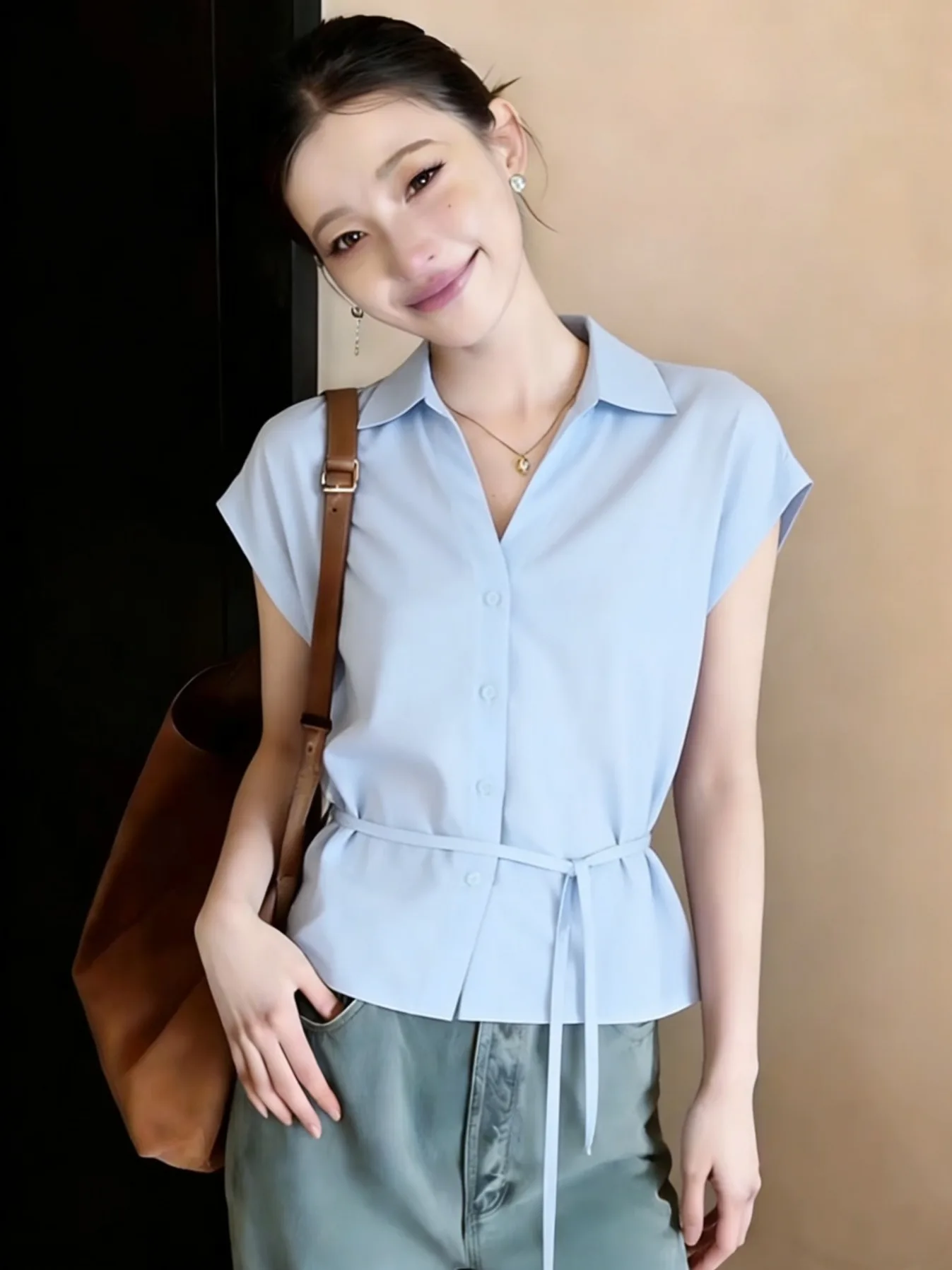 

Синяя рубашка с коротким рукавом в корейском стиле, женская летняя новинка, универсальный стильный топ больших размеров, стройнящий фигуру, для женщин больших размеров