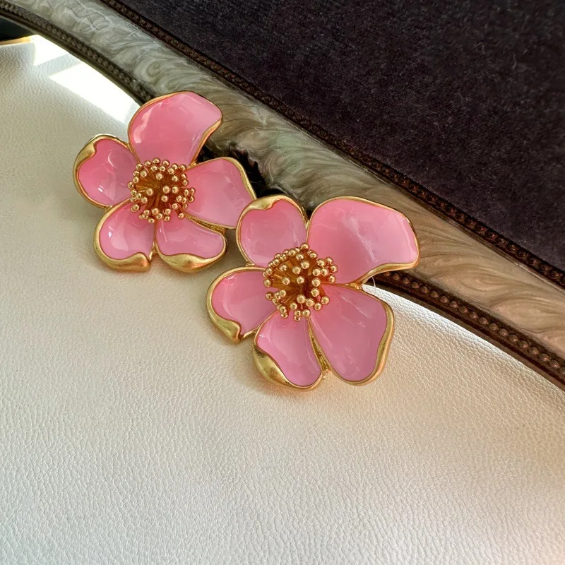 Vintage Pink Enamel Flower Stud Earrings For Women Jewelry Runway Party T Show Fancy Trendy Boho INS Japan Korea