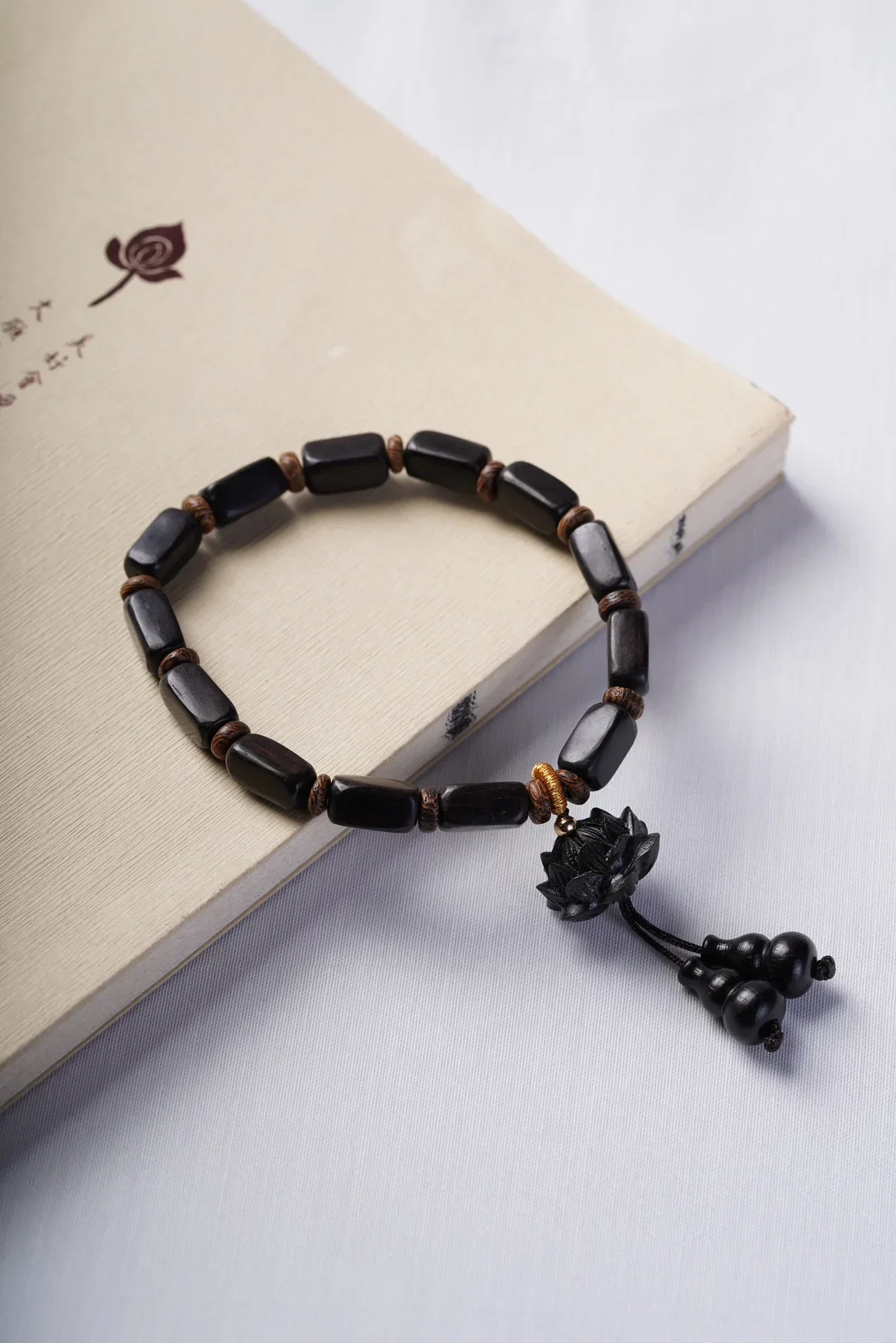 Ebony multi-circle hand string charcoal burnt lotus ethnic men and women rosary bracelet Buddhist beads