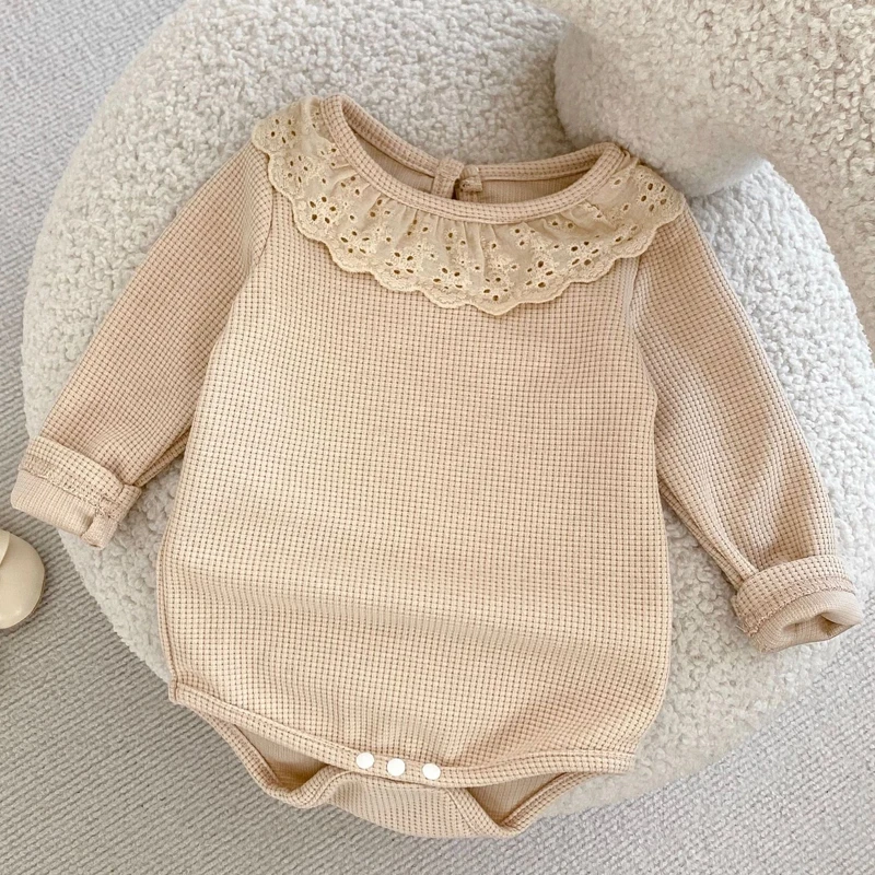 Autumn baby clothing, 0-3 year old female baby lace round collar long sleeved knitted bag fart triangle Ha Yi crawling clothes