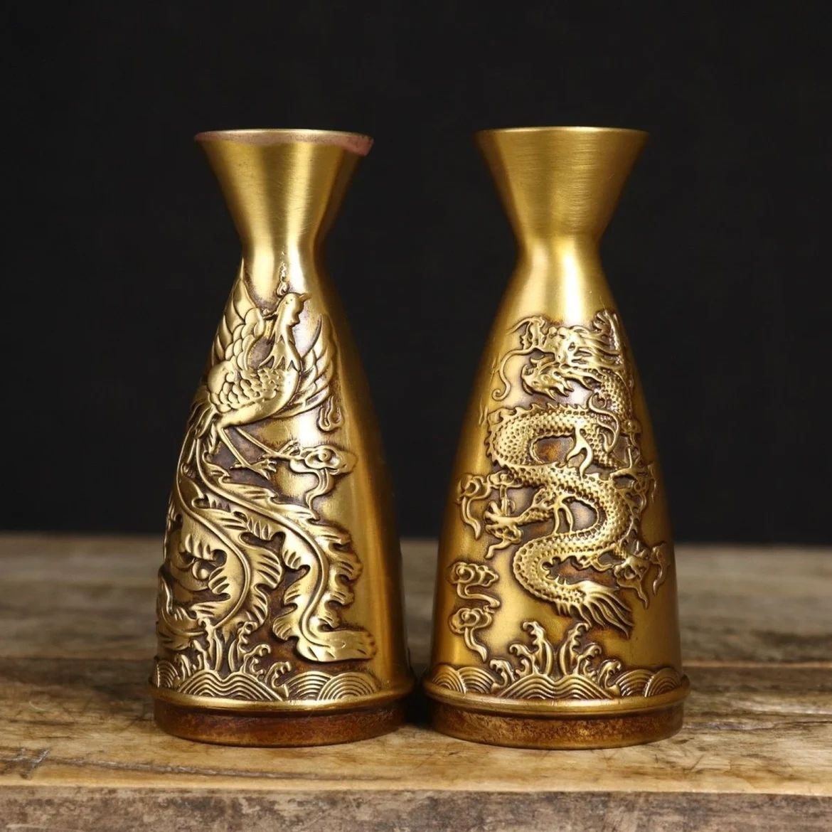 

Латунный маленький винный кувшин, старомодный кувшин на две чаши, полностью медная старинная ваза, рельефный Дракон и Феникс, ветровой сепаратор для винного горшка