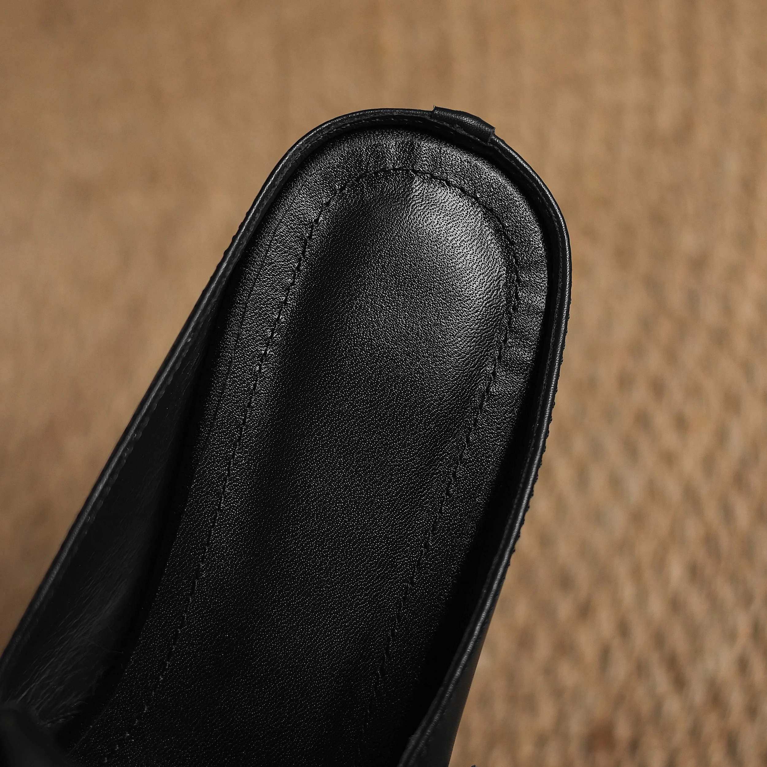 Dames nieuwe zomer echt leer koeienhuid kleurblokken ronde neus, middelhoge hak, plus size riemgesp, omwikkeld in Mueller-slippers