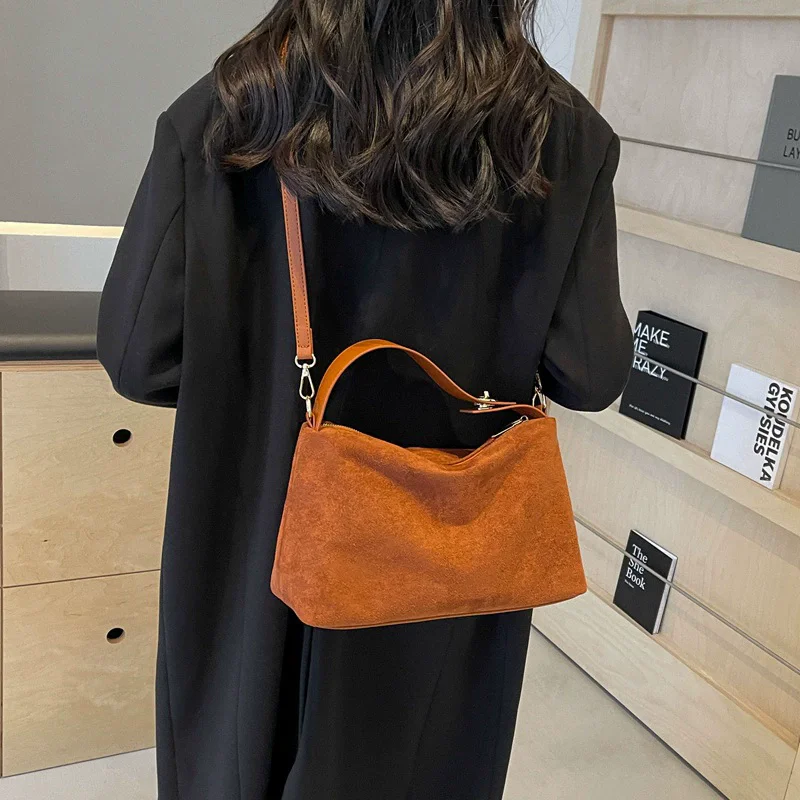 Retro Bag for Women's 2025 New Textured Frosted Shoulder Bag with Large Capacity Crossbody Commuting Tote bag handbags purse sac